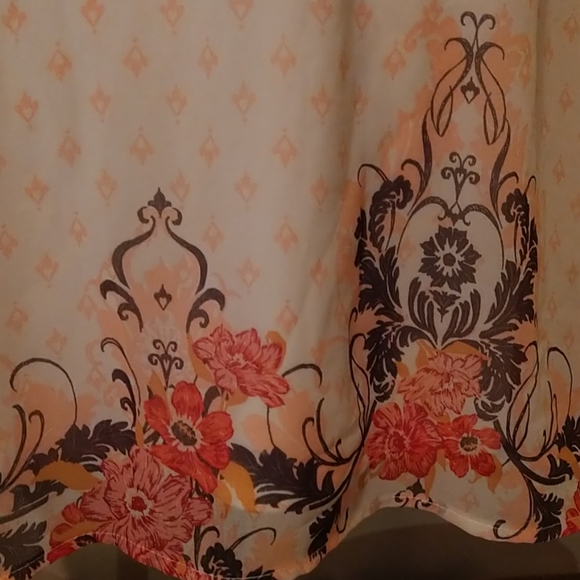 Lily Rose Dress - Picture 5 of 7